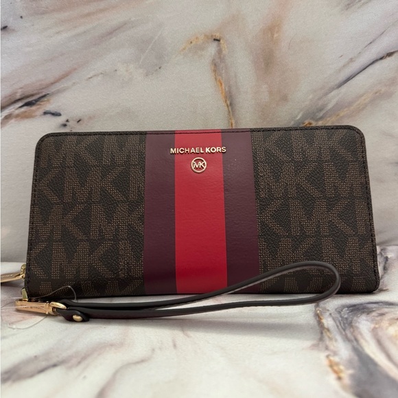 NWOT- Michael Kors Women's Center Stripe Large Continental Wristlet! - Picture 1 of 13